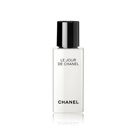 chanel gesichts-pflege|Chanel le jour moisturizer.